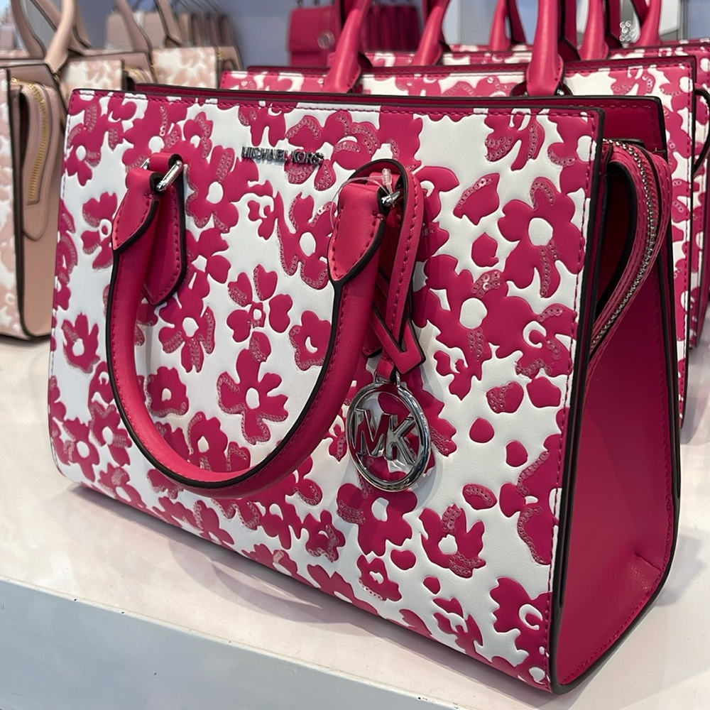Michael Kors Sheila Medium Sequined Floral Print CZ Satchel
Dragofruit
NWT - Picture 7 of 16
